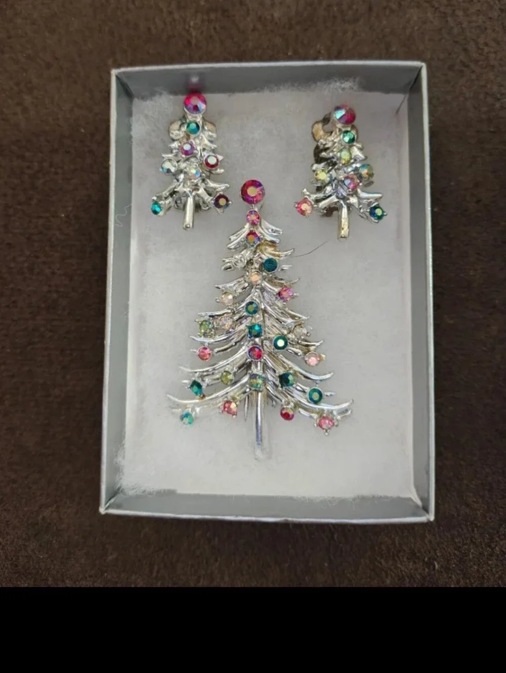 1960s Dodds Multi-Color Rhinestone Christmas Tree Brooch & Matching Earring Set